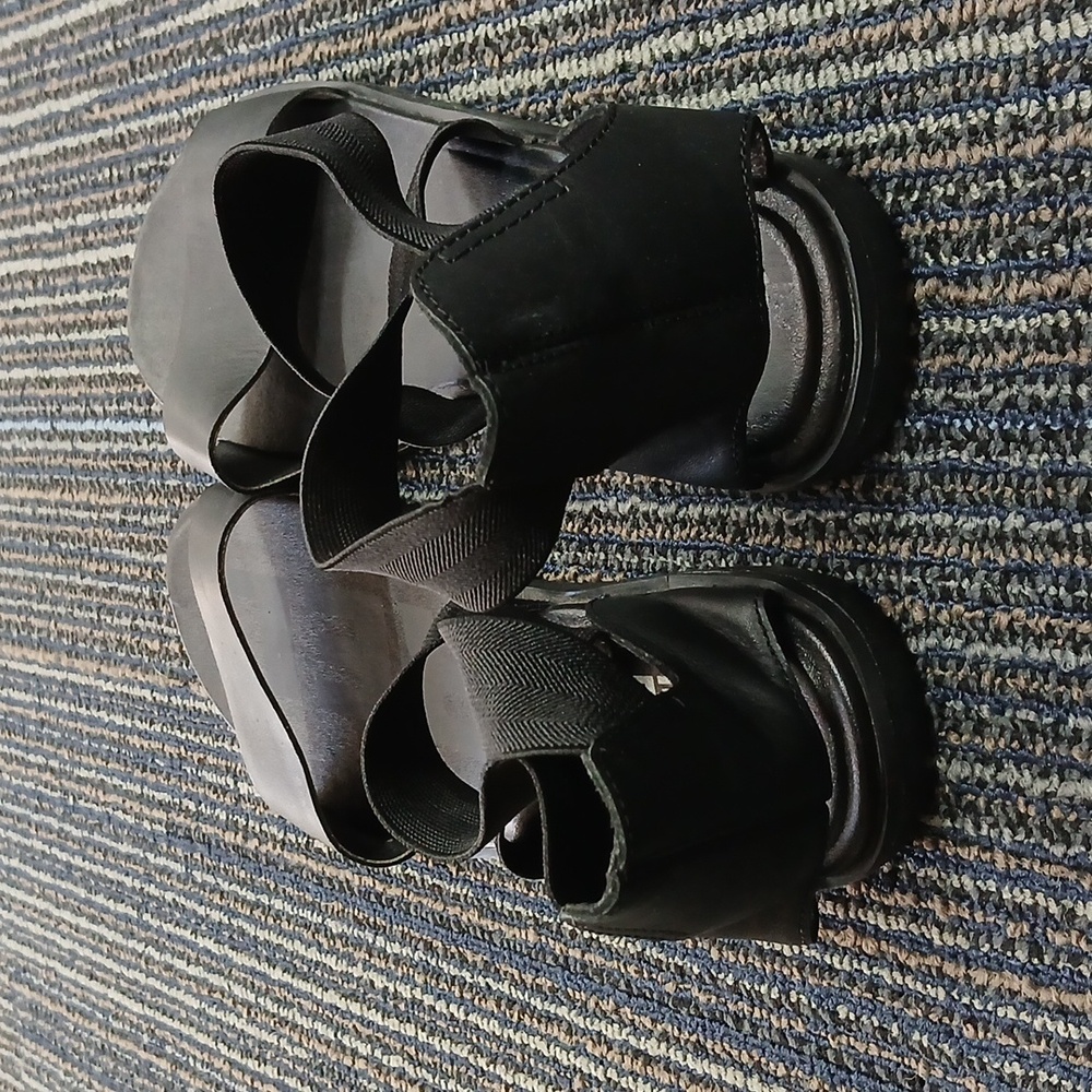 Sorel 'Ella' Sandals | 11 Black - Picture 5 of 7